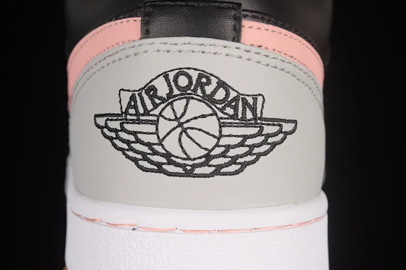 All Categories Air Jordan Jordan Series Basketball Shoes Air Jordan 1 Low Air Jordan 1 Low AJ1 Joe 1 White Black Pink Sports Culture Basketball Shoes 553558-062